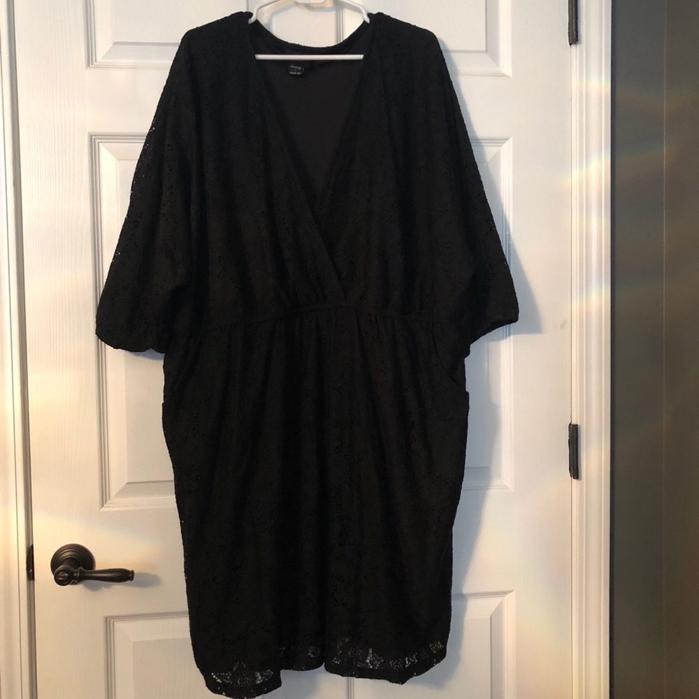 4X Torrid Black Lace Dress